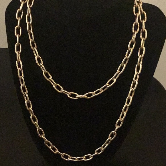 “MONET 14k Gold EMBRACED NECKLACE “🌹 - Picture 2 of 3